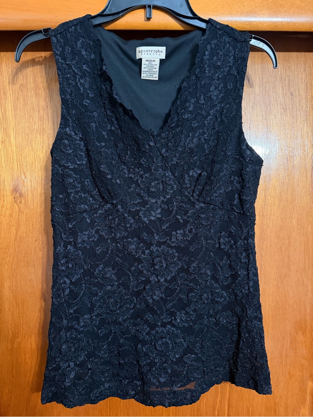 Apostrophe Black Floral Lace Sleeveless V-Neck Camisole size medium